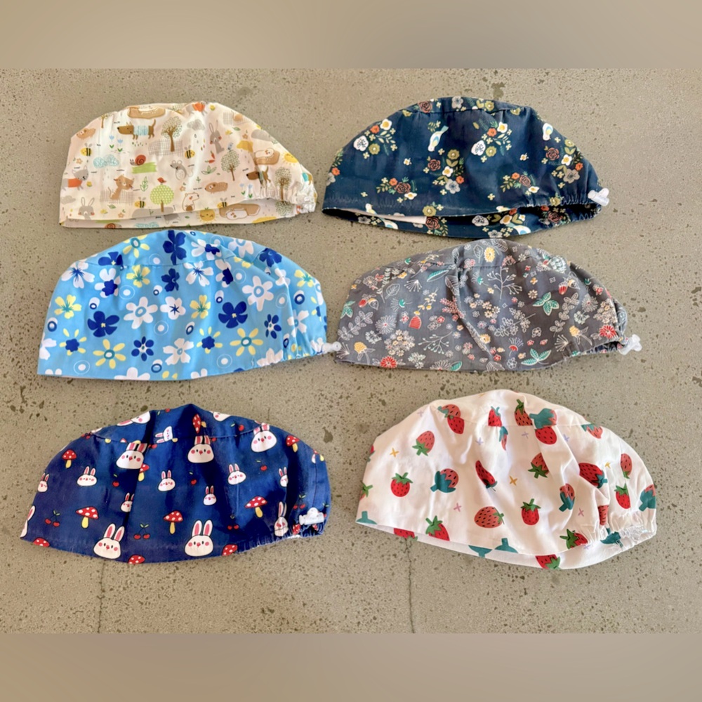 6 Euro scrub caps with elastic backs